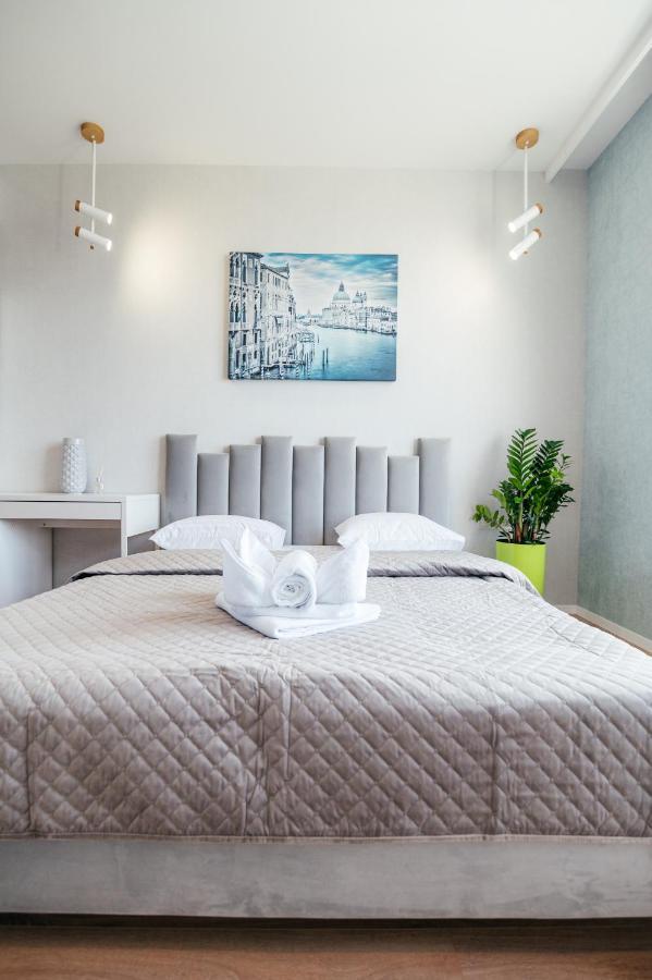 Pearl Premium Apartments 3 Киев Екстериор снимка