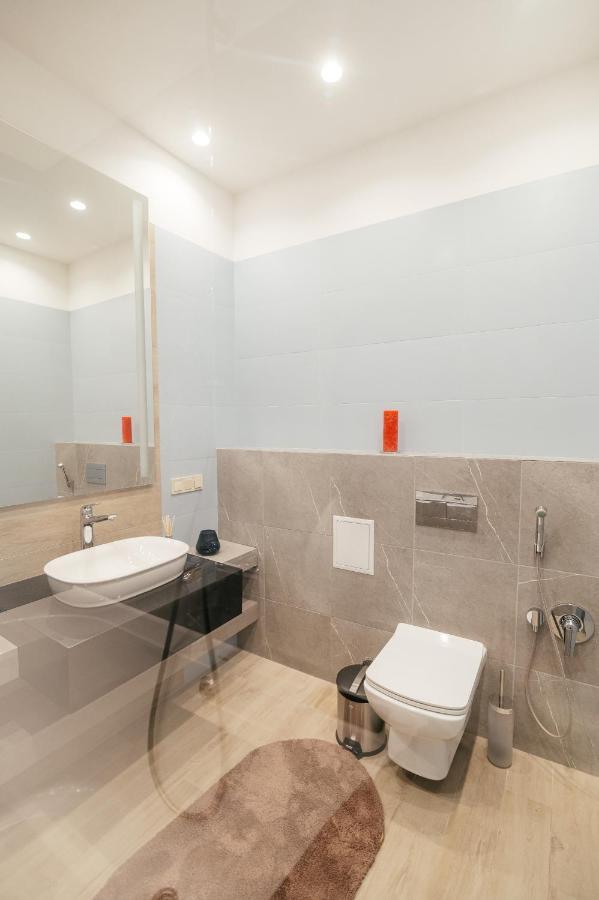 Pearl Premium Apartments 3 Киев Екстериор снимка