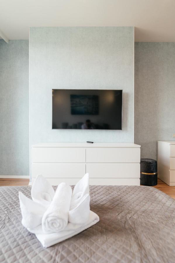 Pearl Premium Apartments 3 Киев Екстериор снимка